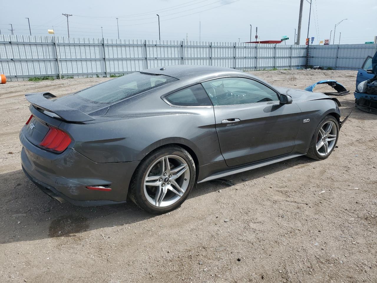 2019 Ford Mustang Gt - Фото 3