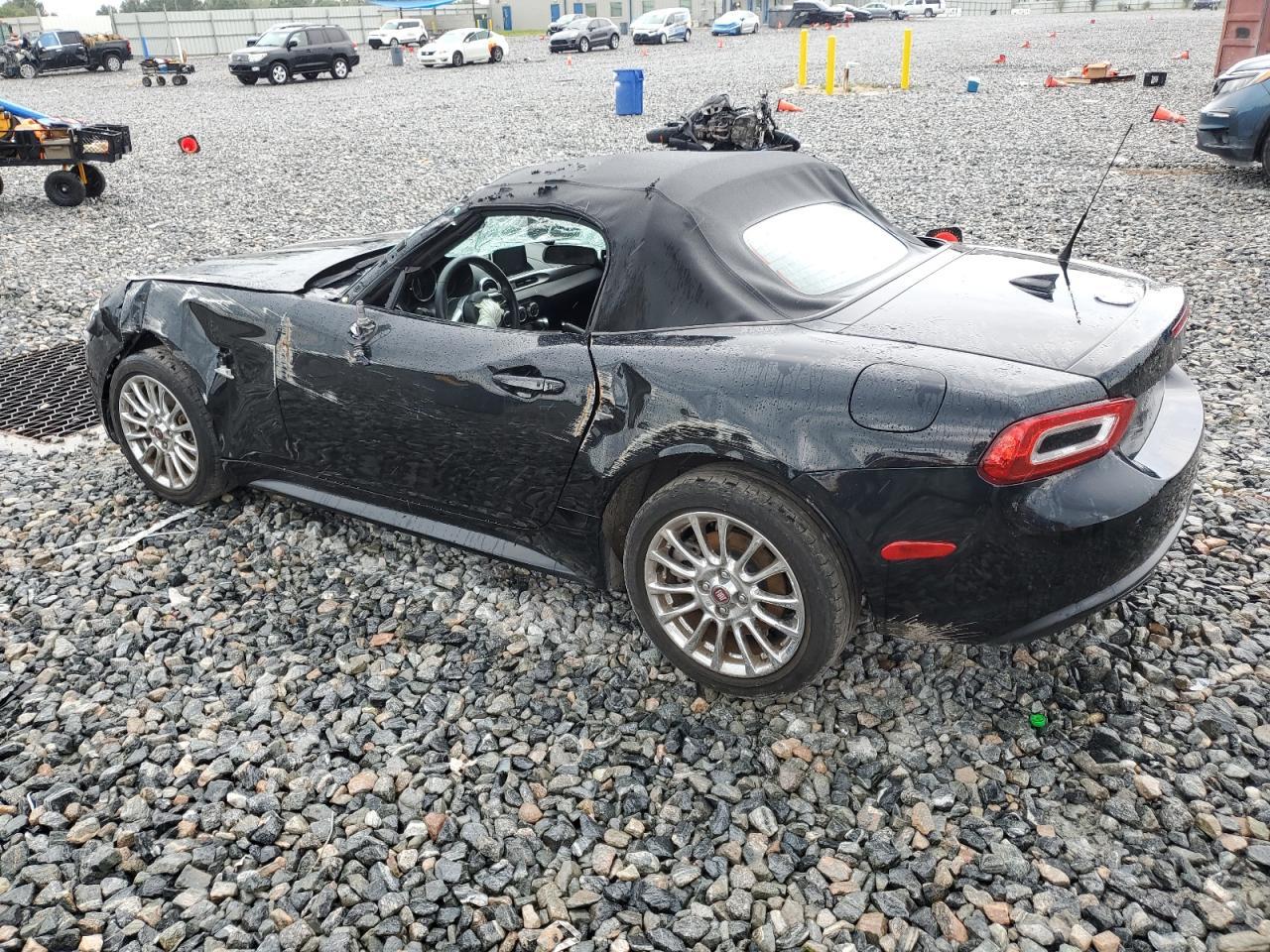 2020 Fiat 124 Spider Classica - Image 2