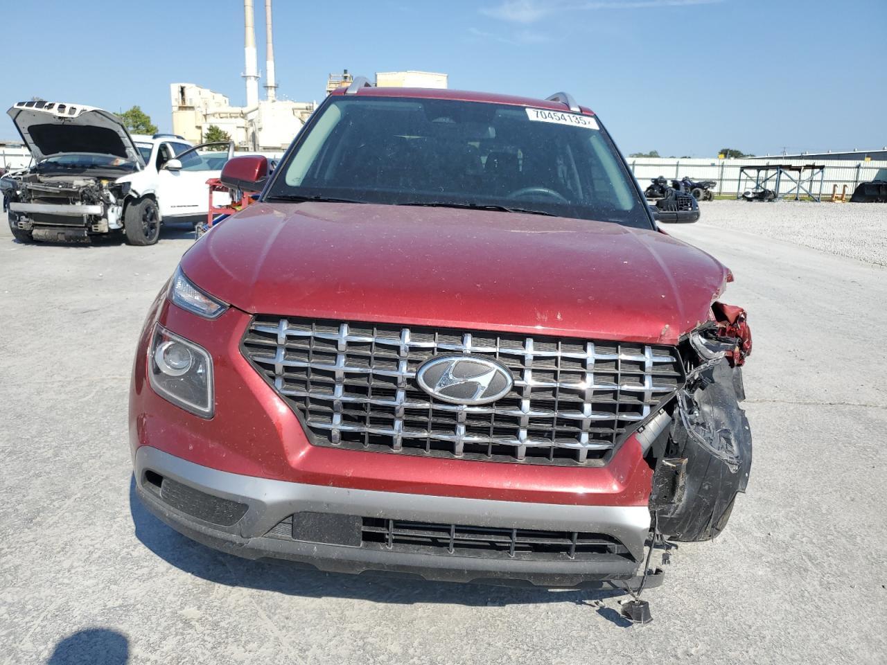 2024 Hyundai Venue Limited - Image 5