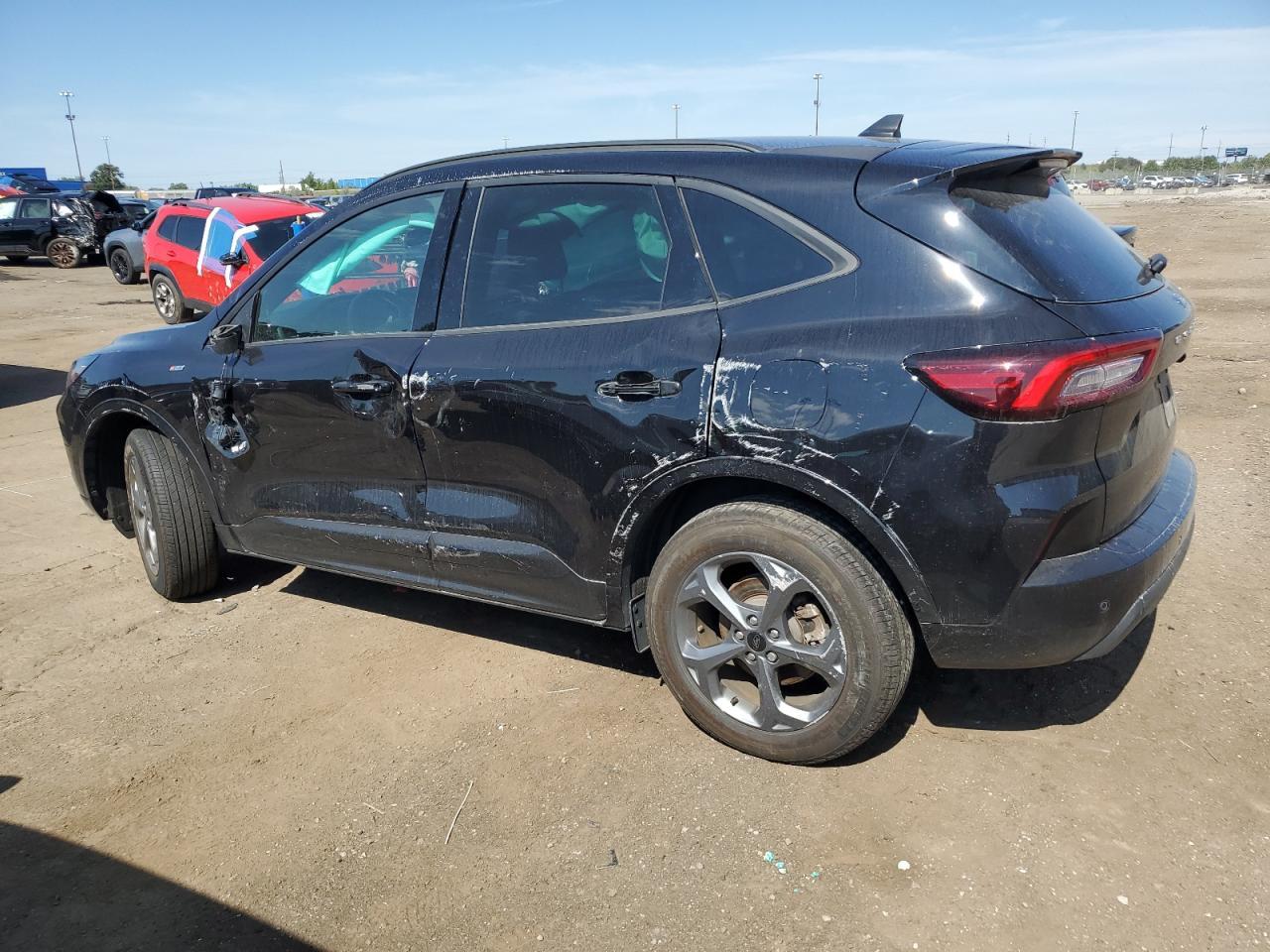 2024 Ford Escape St Line - Image 2