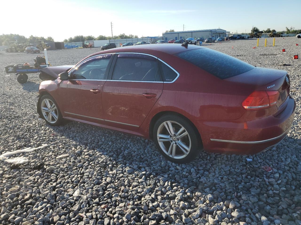2015 Volkswagen Passat Sel - Фото 2