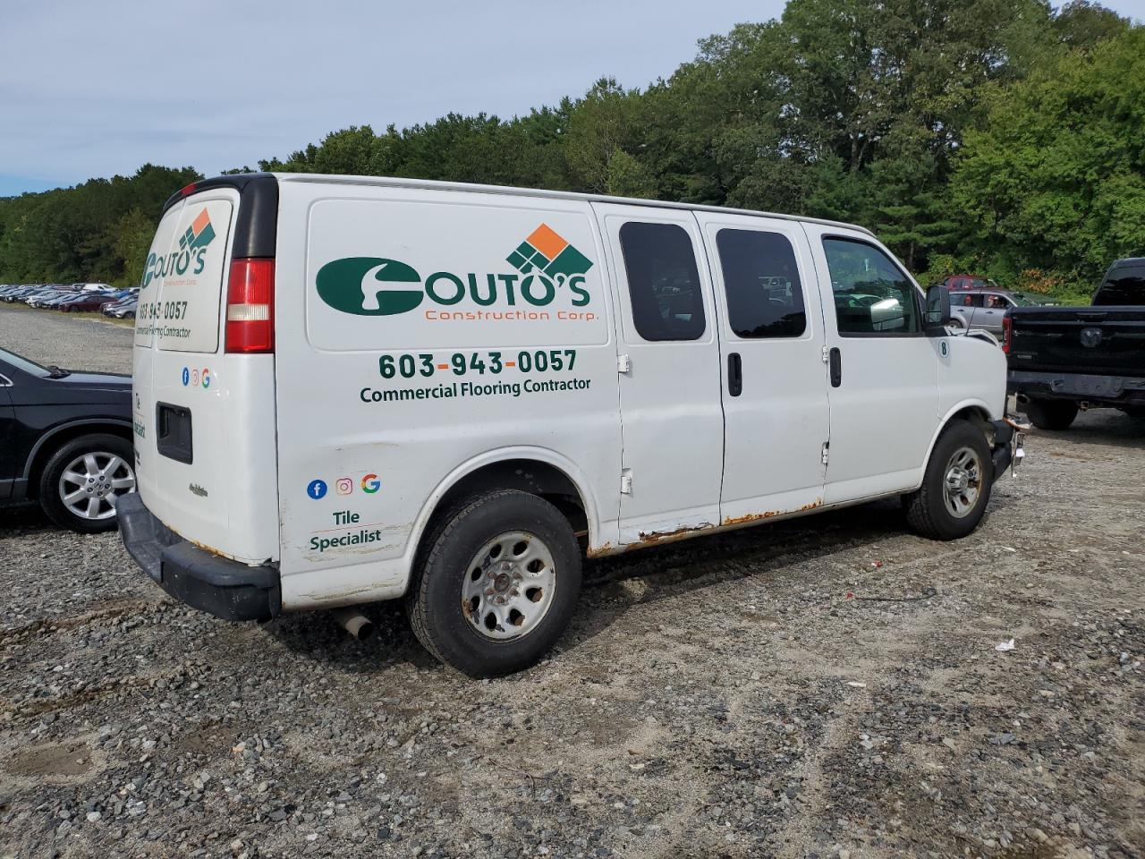 2012 Chevrolet Express G1500 - Image 3