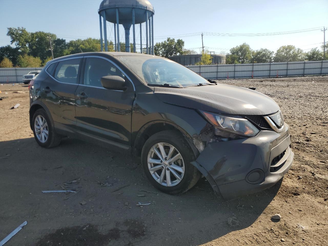 2018 Nissan Rogue Sport S - Image 4
