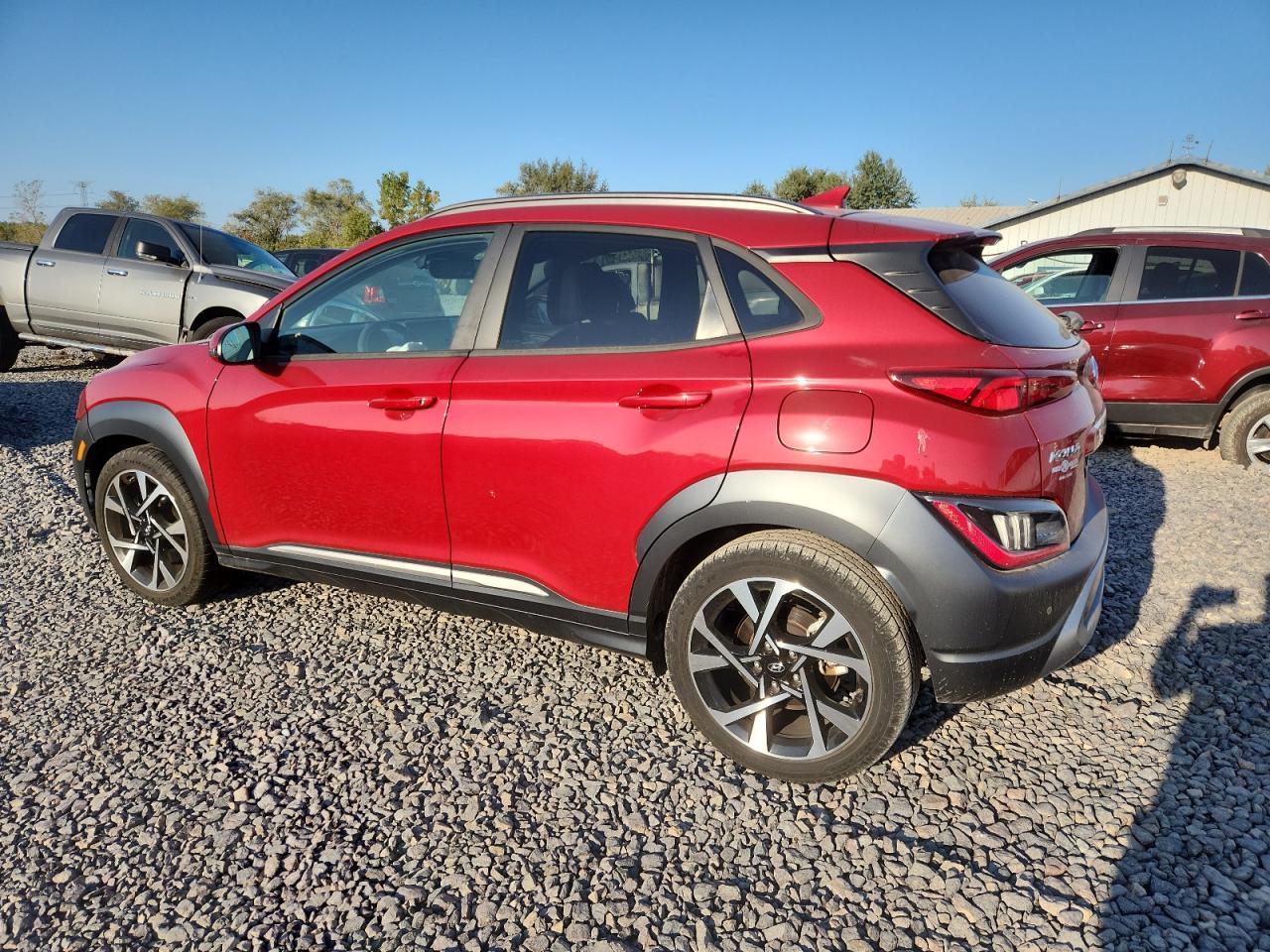 2022 Hyundai Kona Limited - Фото 2