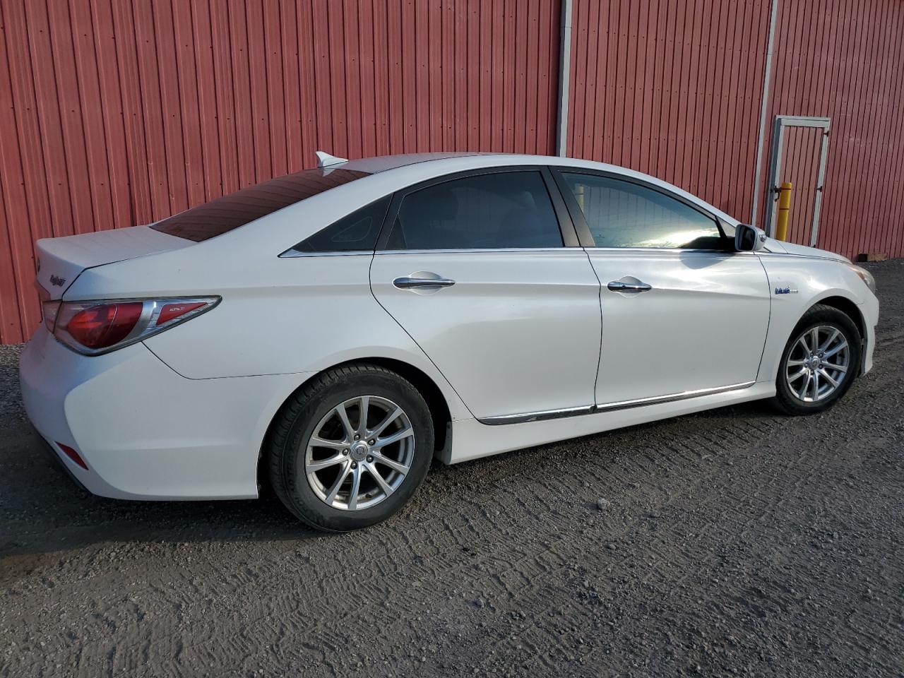 2012 Hyundai Sonata Hybrid - Image 3