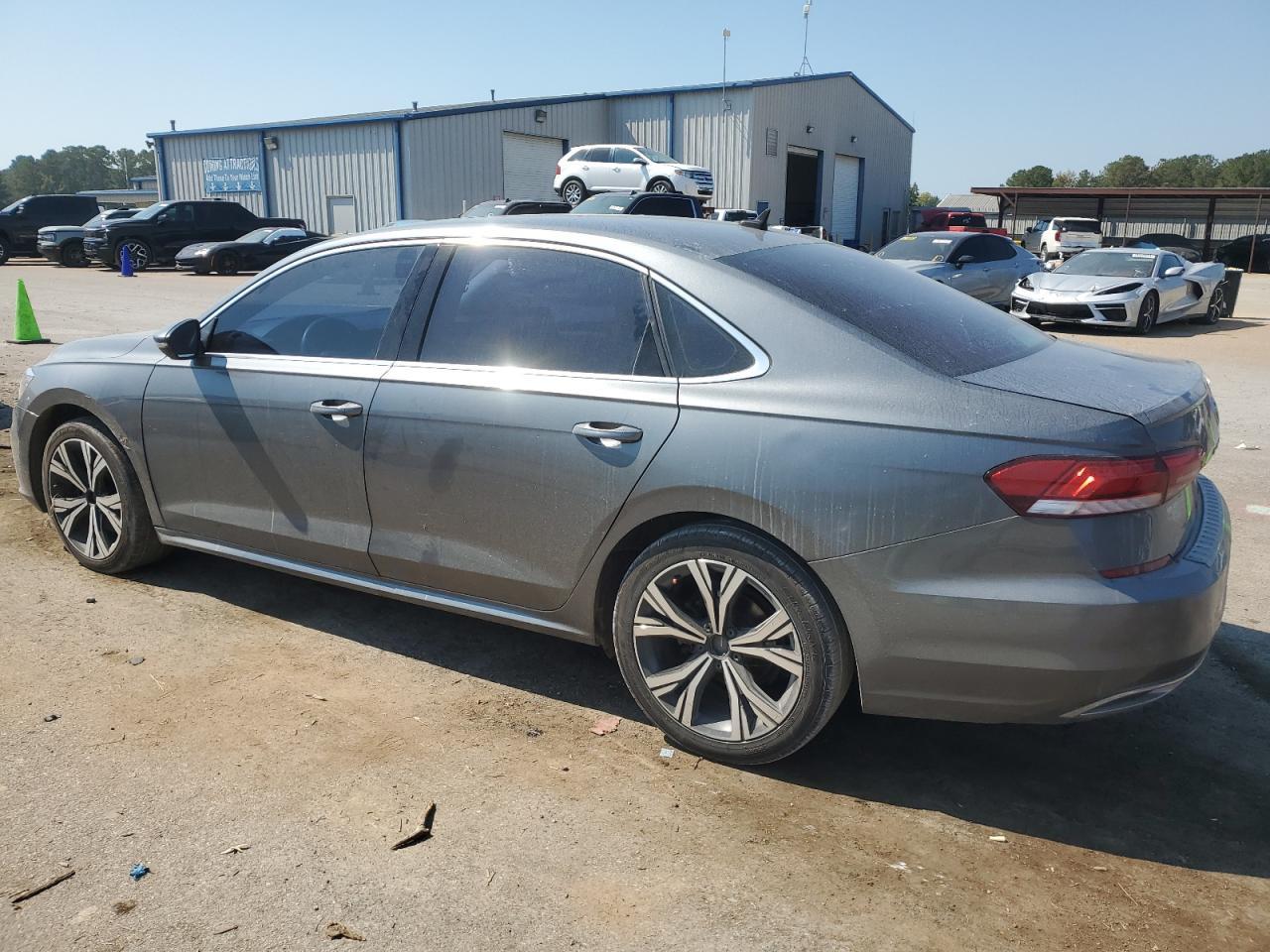 2021 Volkswagen Passat Se - Фото 2