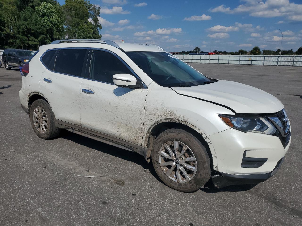 2017 Nissan Rogue S - Фото 4