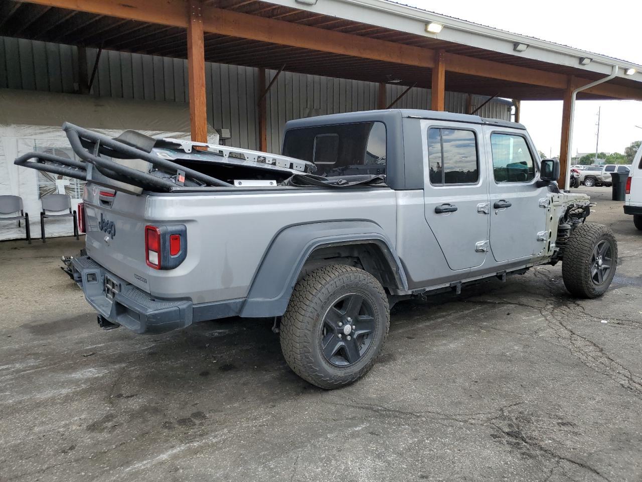 2020 Jeep Gladiator Sport - Image 3