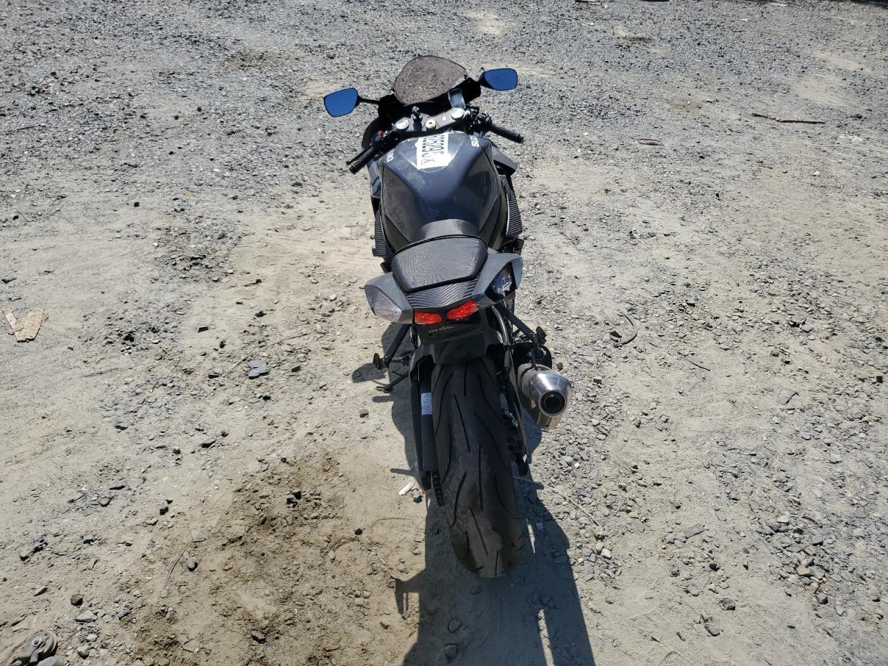 2025 Suzuki Gsx-R600 - Image 6