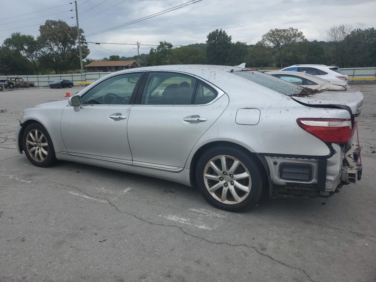 2007 Lexus Ls 460 - Image 2
