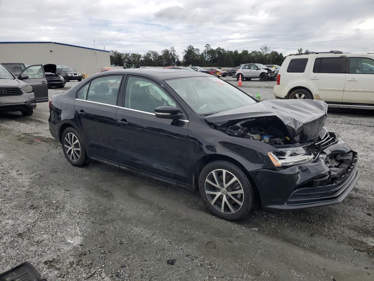 2017 Volkswagen Jetta Se - Image 4