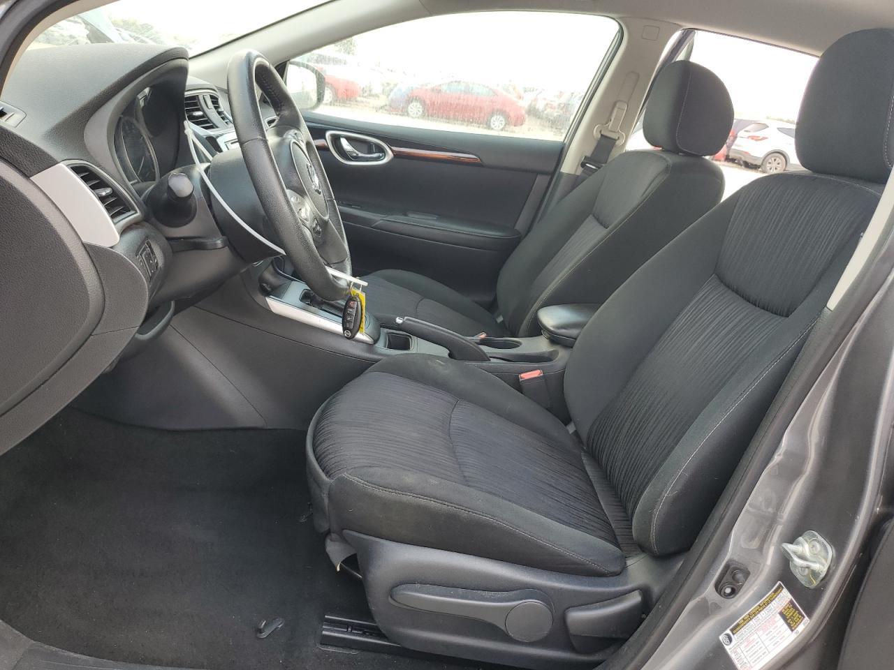 2019 Nissan Sentra S - Фото 7