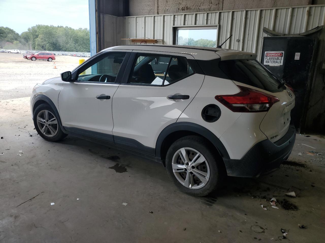 2020 Nissan Kicks S - Image 2