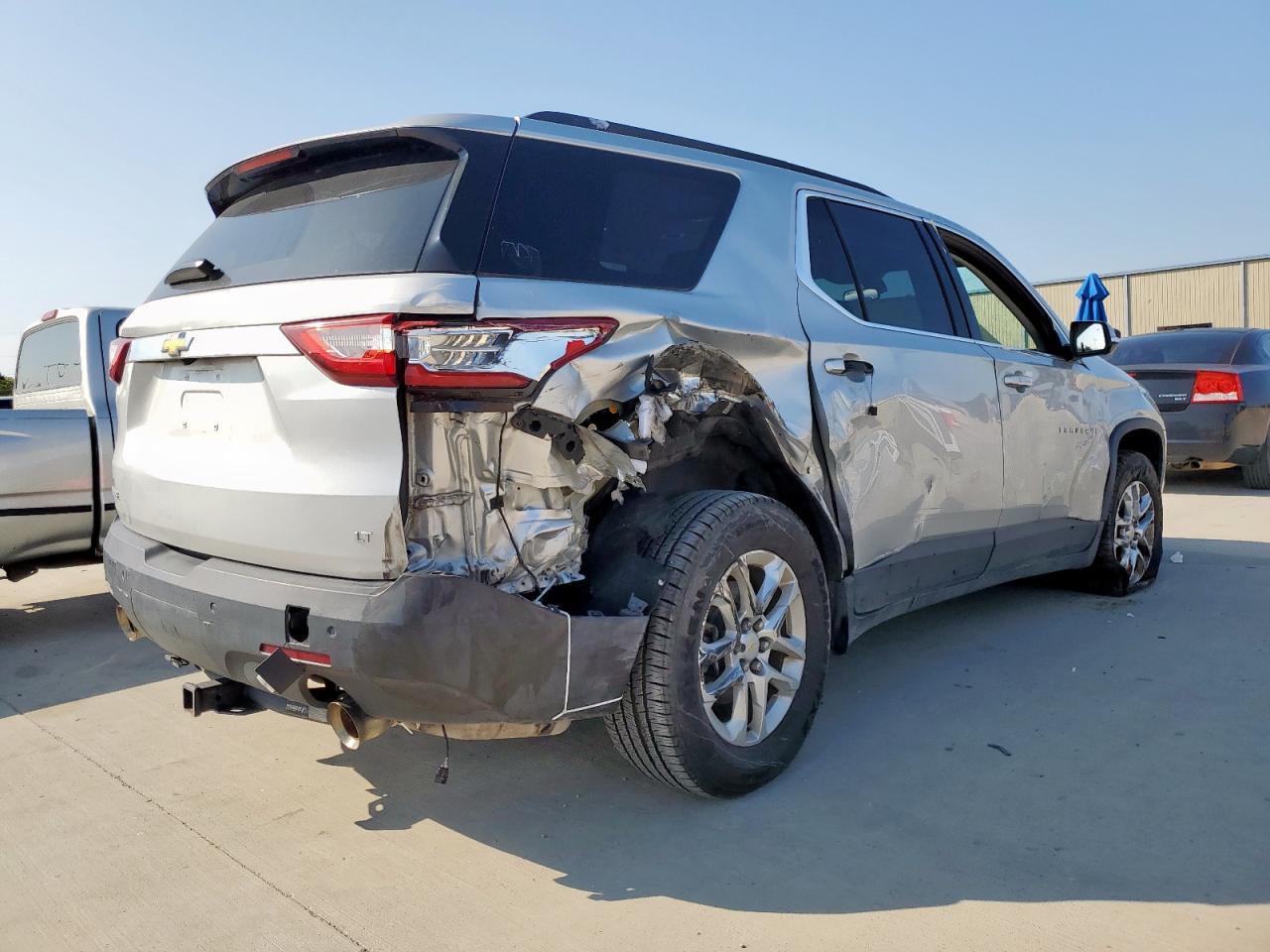 2019 Chevrolet Traverse Lt - Image 3