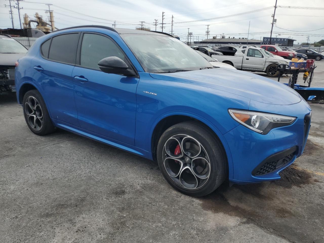 2023 Alfa Romeo Stelvio Ti - Фото 4