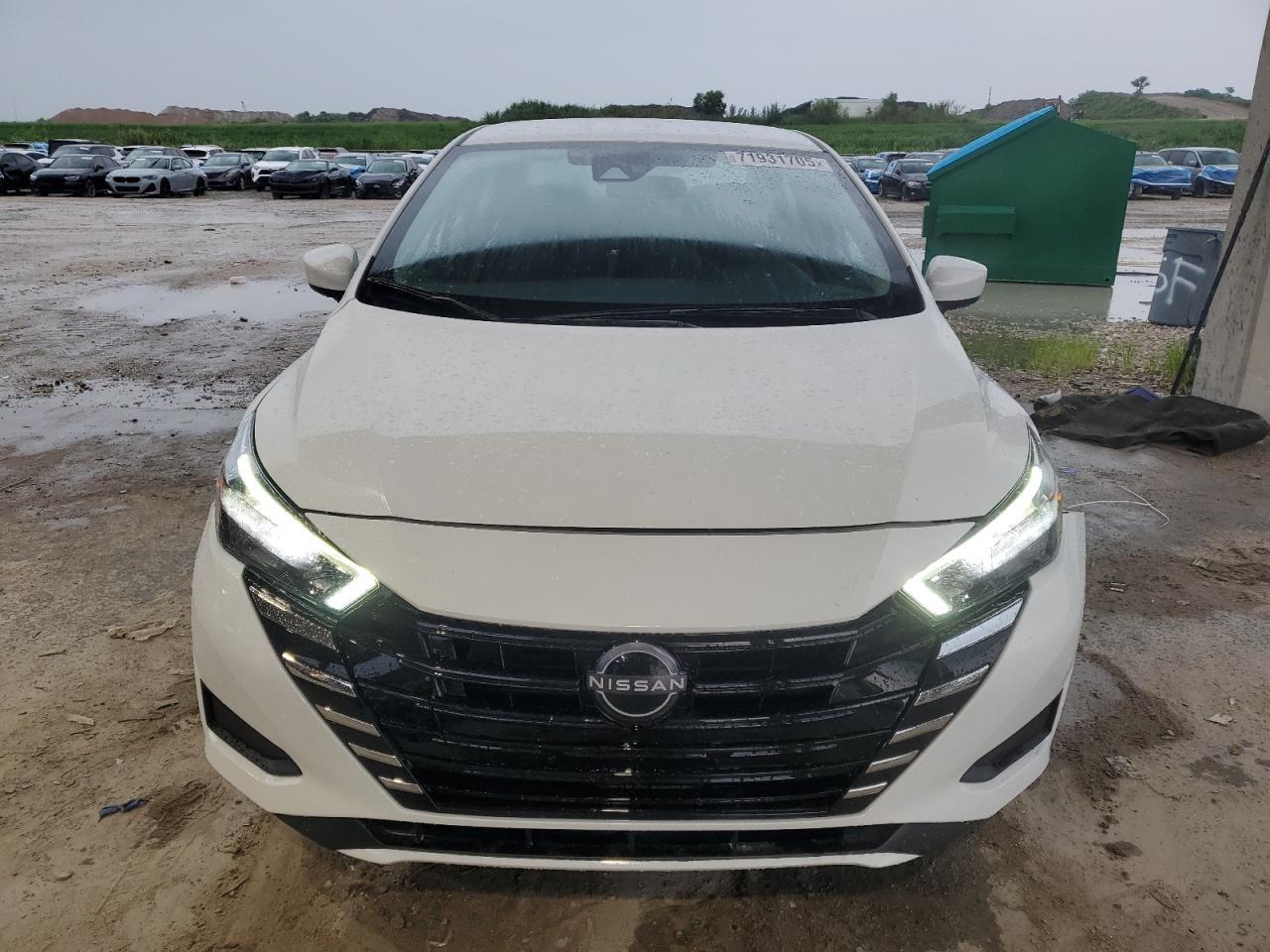 2025 Nissan Versa Sv - Image 5