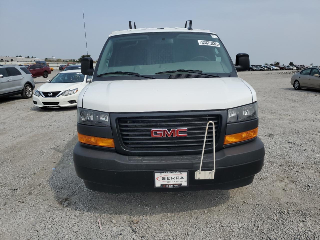 2024 GMC Savana G2500 - Фото 5