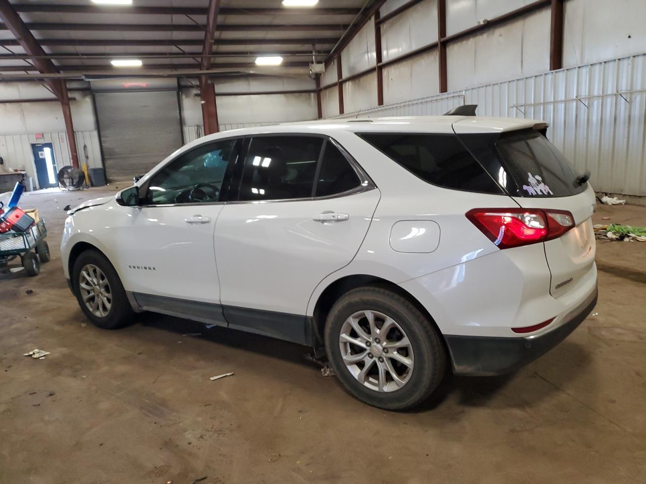 2018 Chevrolet Equinox Lt - Image 2