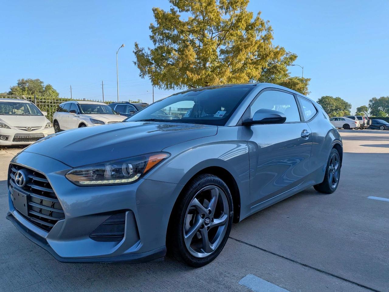2019 Hyundai Veloster Base - Фото 2