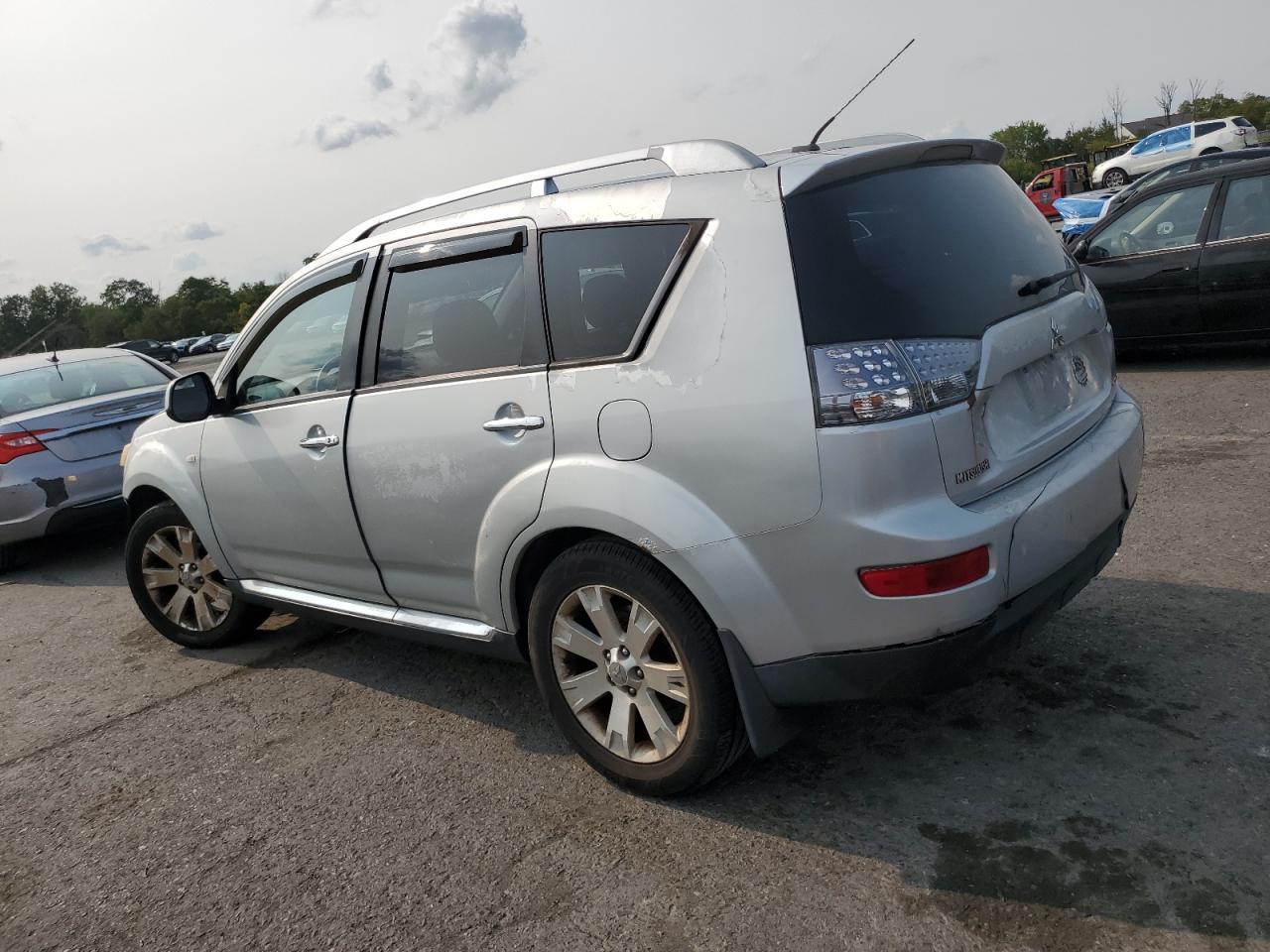 2008 Mitsubishi Outlander Se - Фото 2