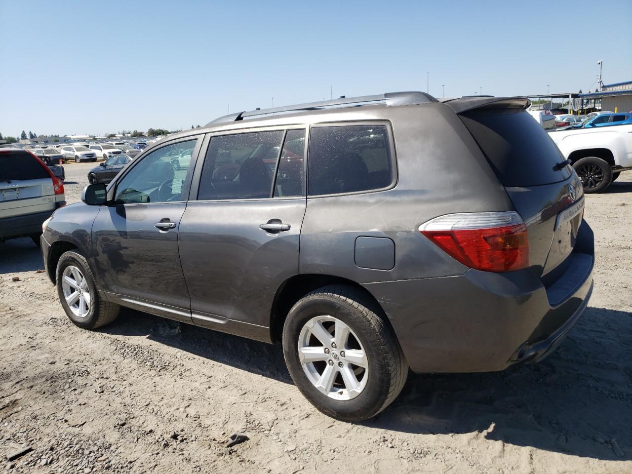 2010 Toyota Highlander - Image 2