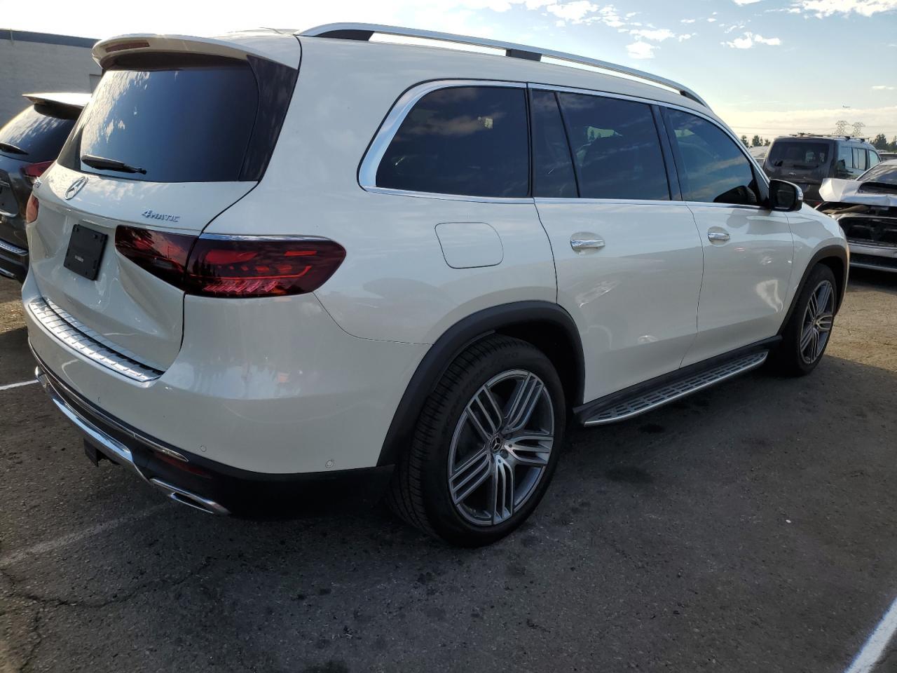 2024 Mercedes-Benz Gls 450 4Matic - Фото 3