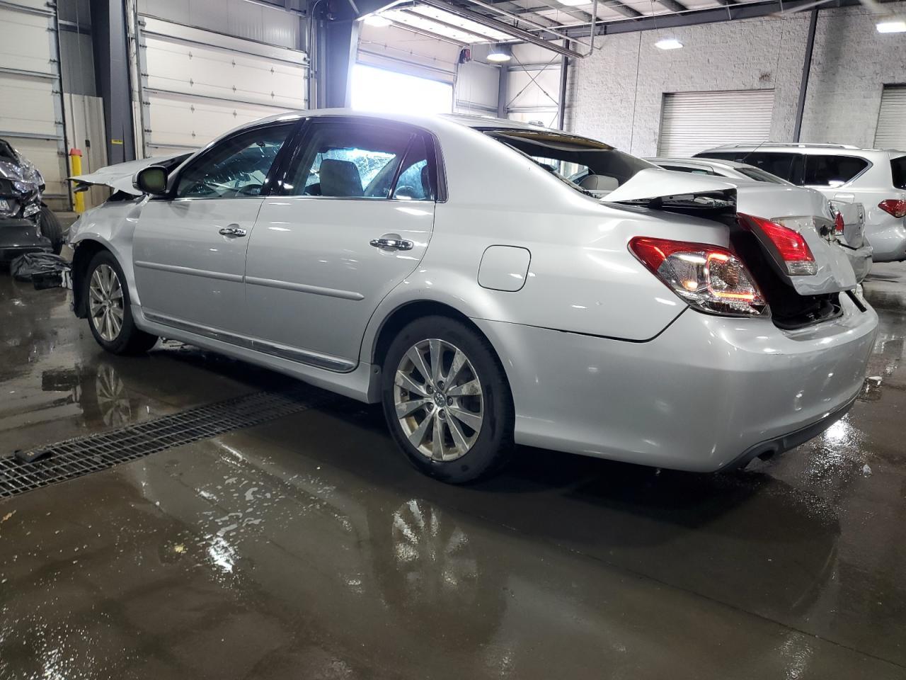 2011 Toyota Avalon Base - Image 2