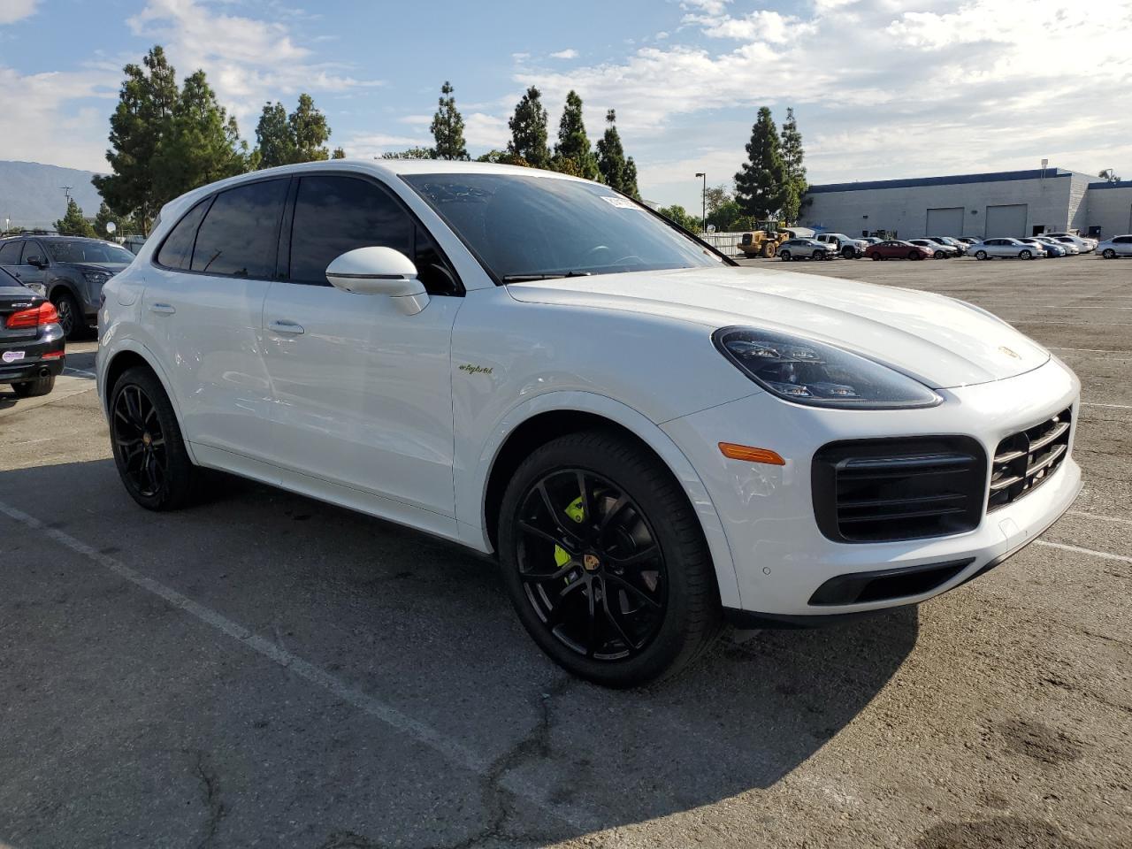 2022 Porsche Cayenne E-Hybrid - Фото 4