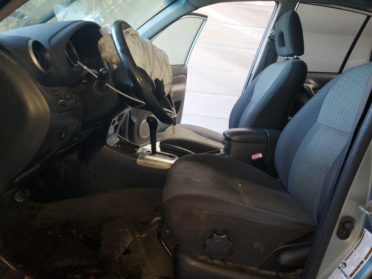 2005 Toyota Rav4 - Image 7