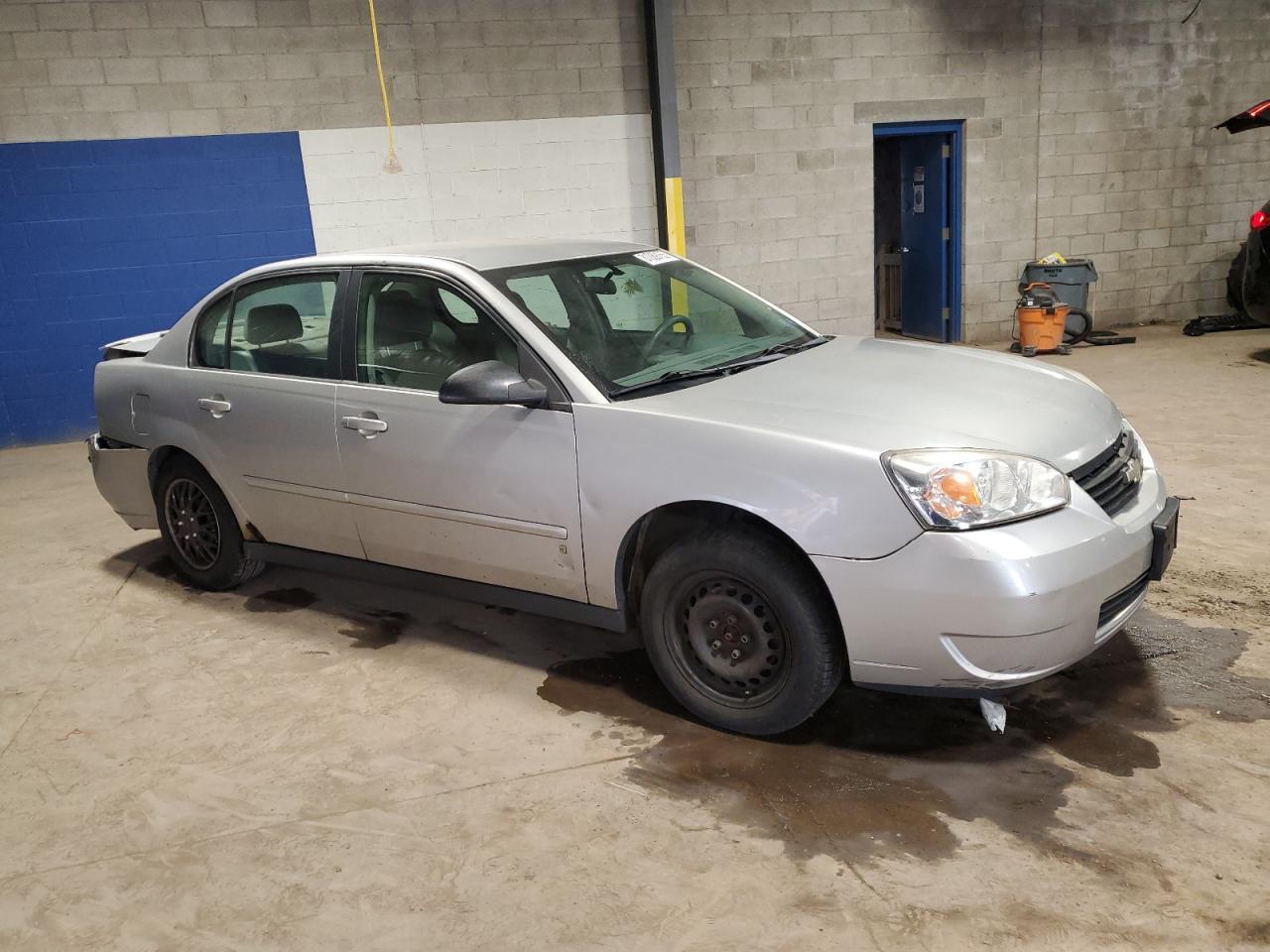2007 Chevrolet Malibu Ls - Image 4