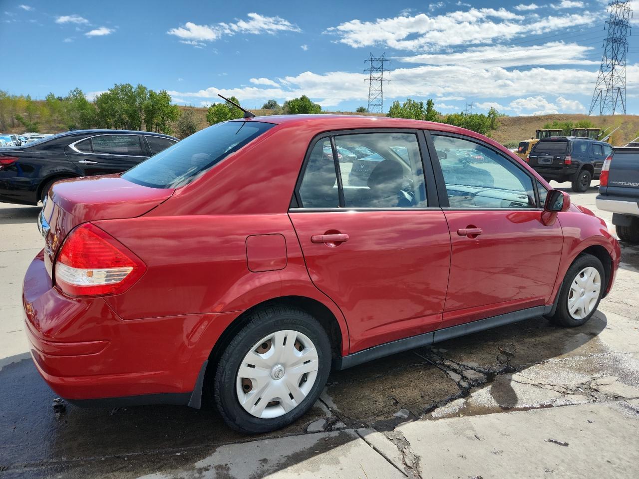 2010 Nissan Versa S - Фото 3