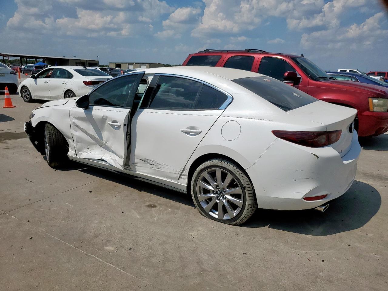 2021 Mazda 3 Preferred - Фото 2