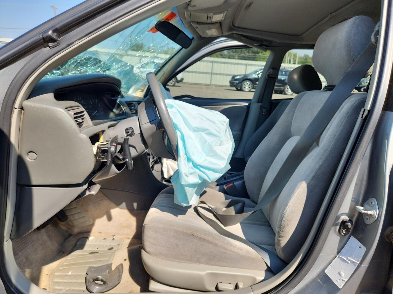 2001 Toyota Camry Ce - Фото 7