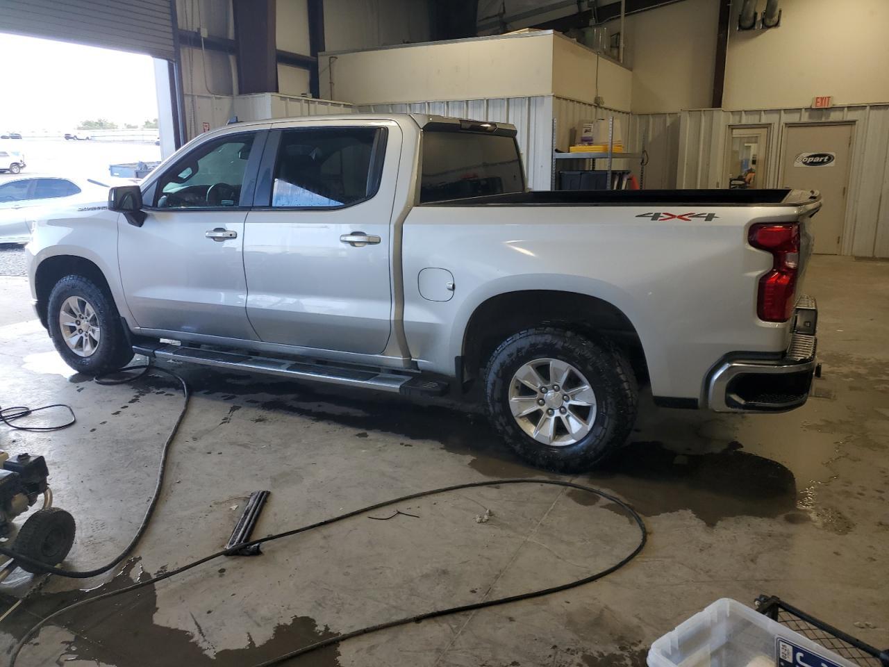 2021 Chevrolet Silverado K1500 Lt - Image 2