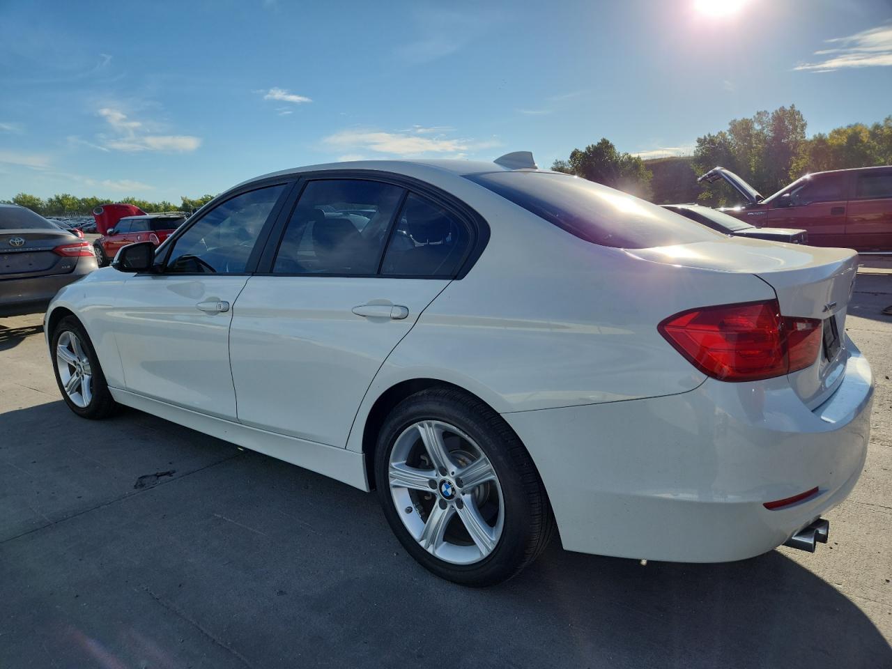 2014 BMW 328 Xi Sulev - Фото 2