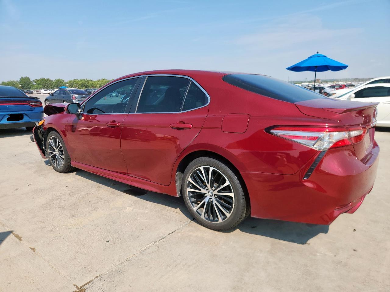 2018 Toyota Camry Se - Фото 2