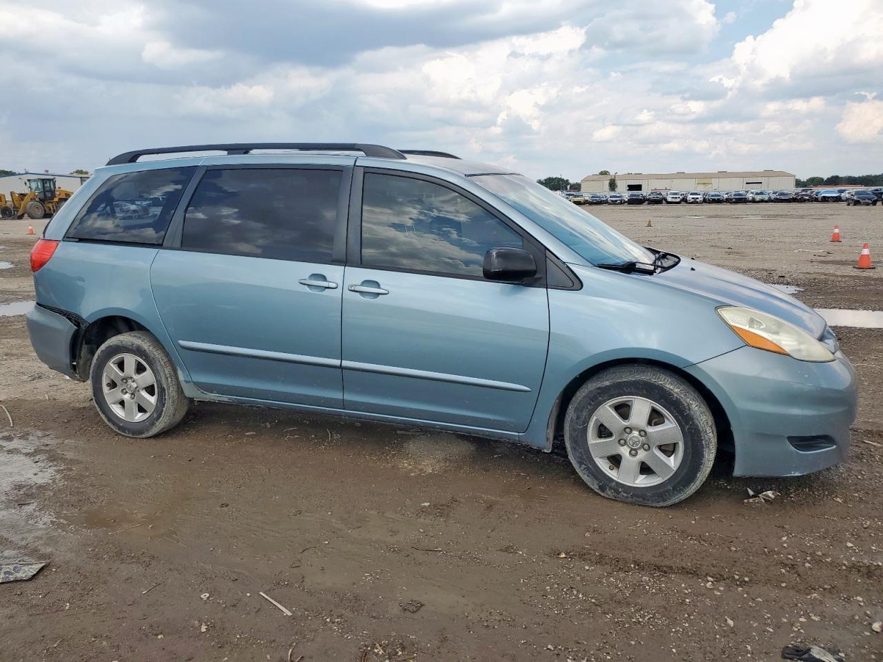 2009 Toyota Sienna Ce - Фото 4