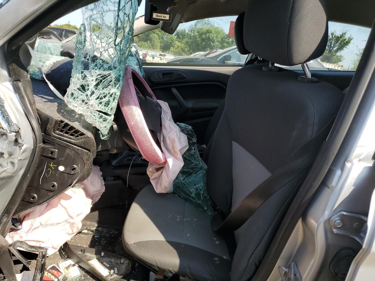 2016 Ford Fiesta S - Image 7