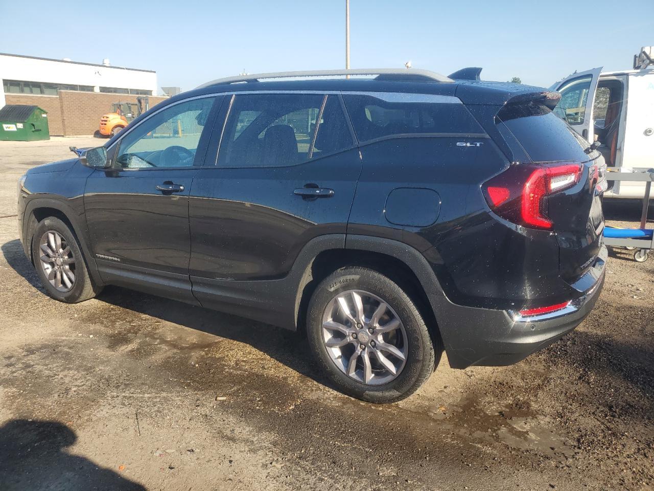 2023 GMC Terrain Slt - Фото 2