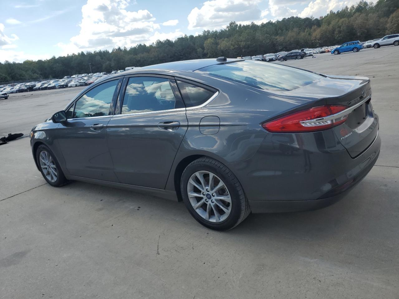 2017 Ford Fusion Se - Фото 2