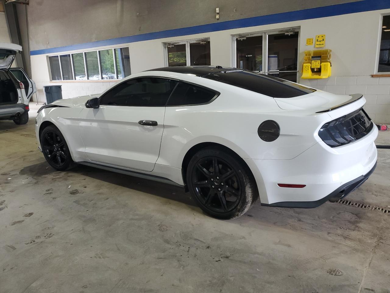 2019 Ford Mustang - Image 2