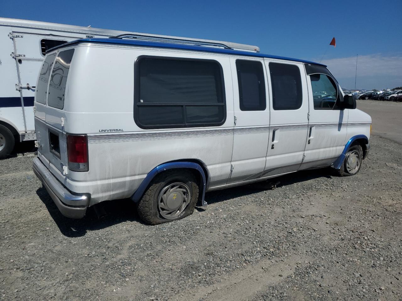 1996 Ford Econoline E150 Van - Фото 3