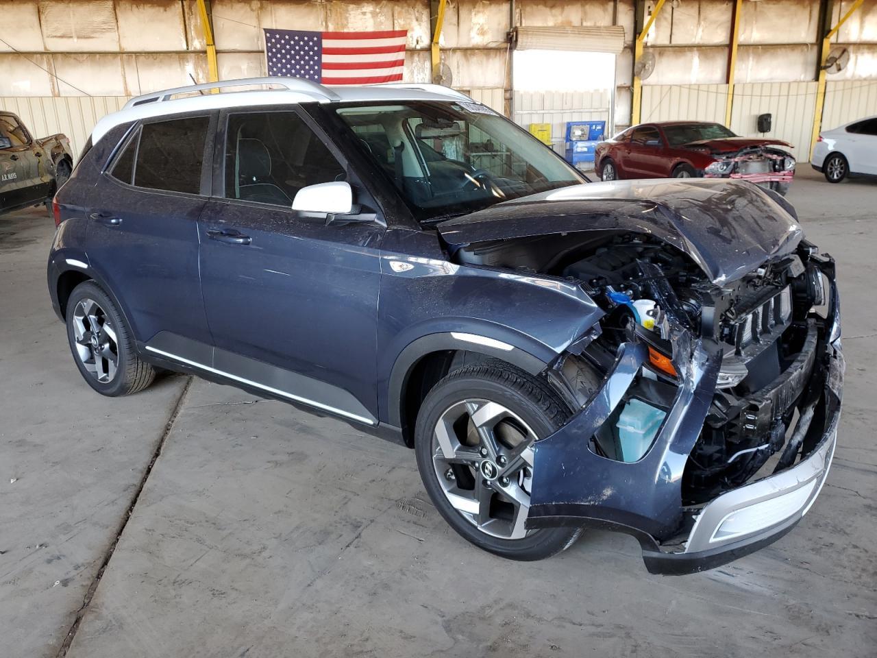 2025 Hyundai Venue Sel - Image 4