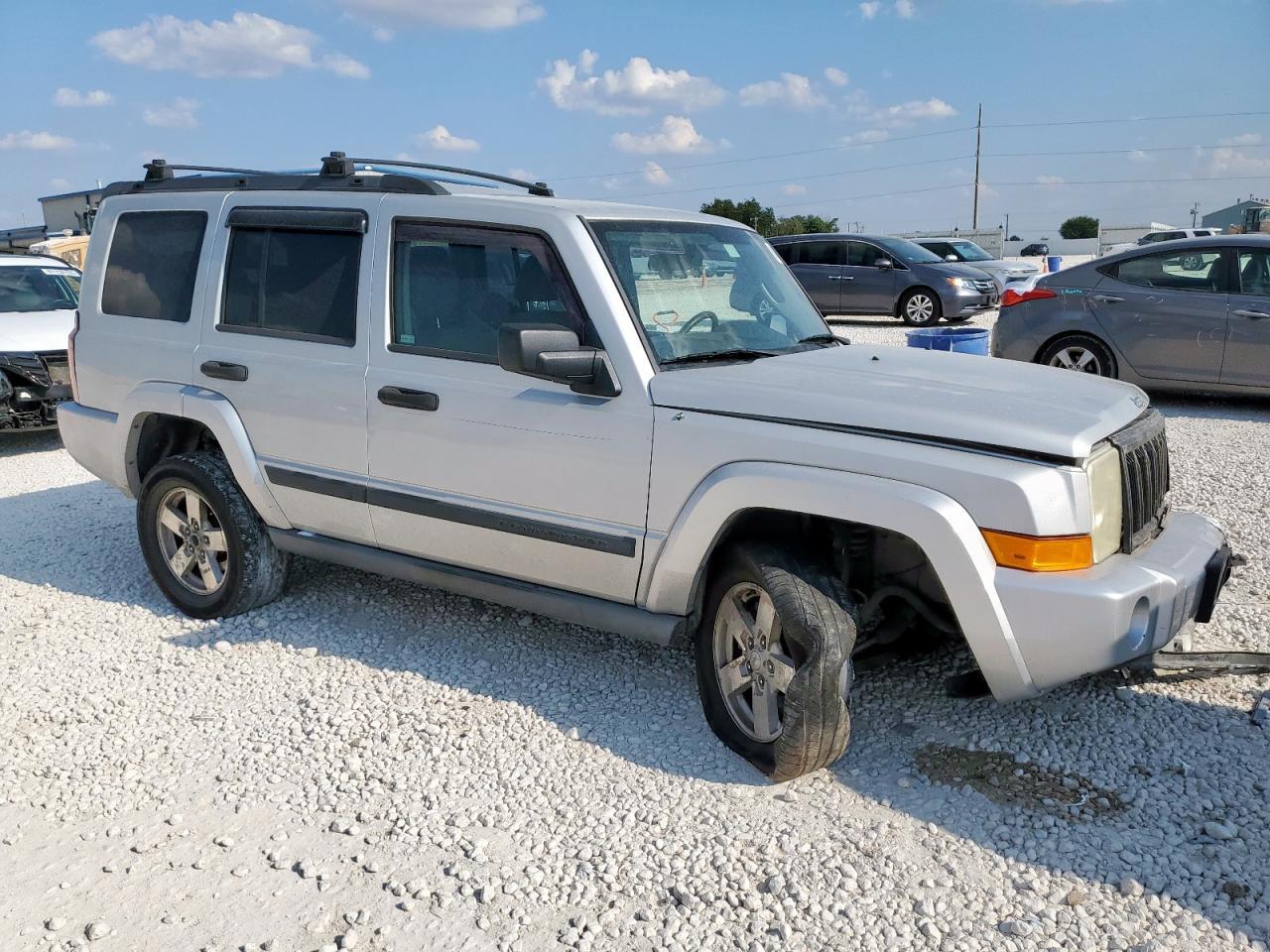 2006 Jeep Commander - Фото 4