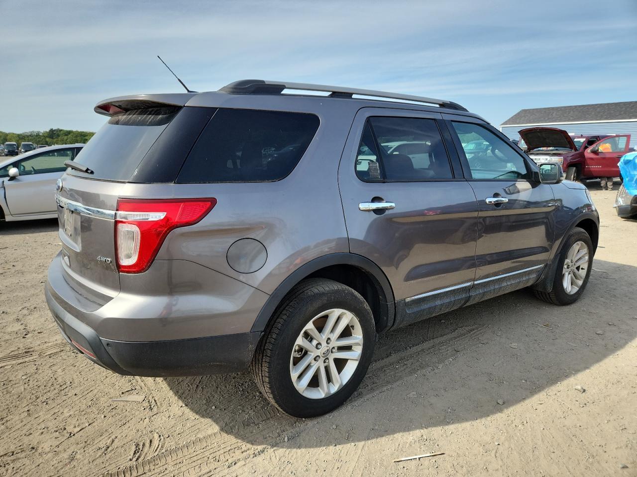 2011 Ford Explorer Xlt - Фото 3
