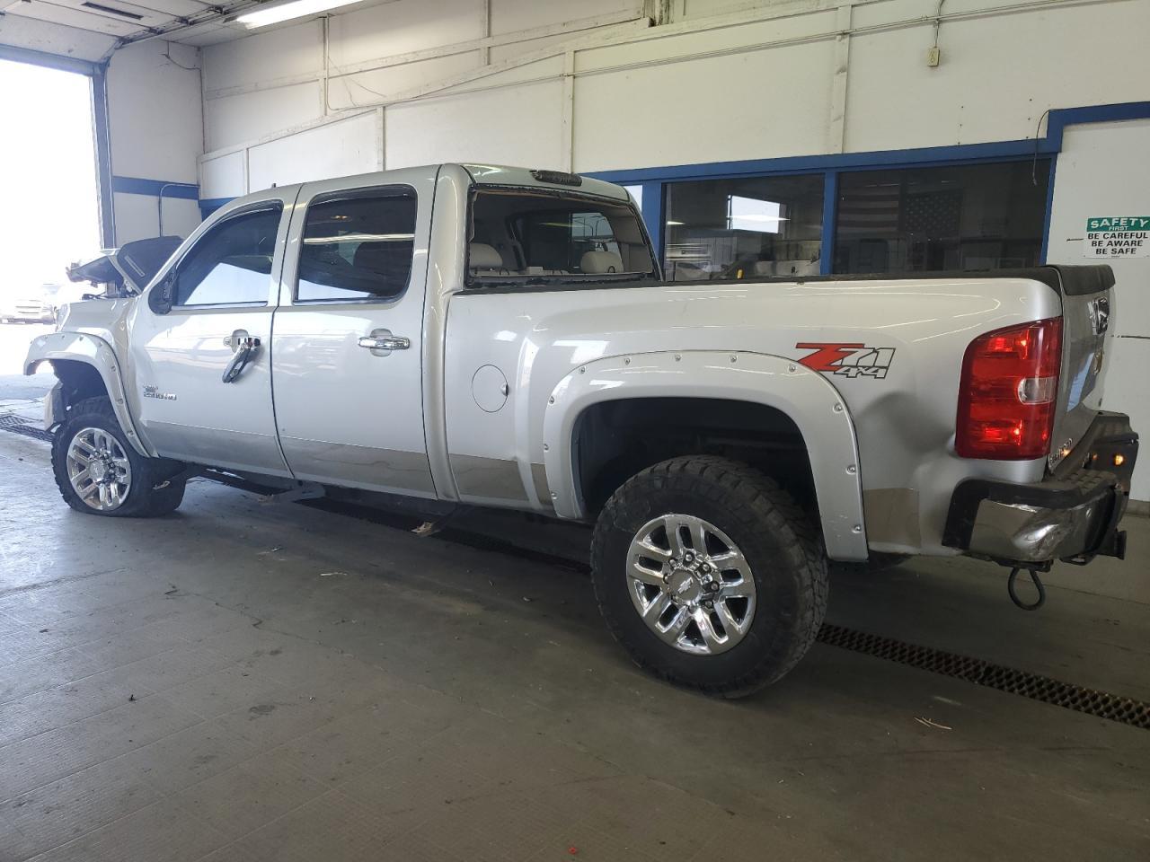2011 Chevrolet Silverado K2500 Heavy Duty Ltz - Фото 2
