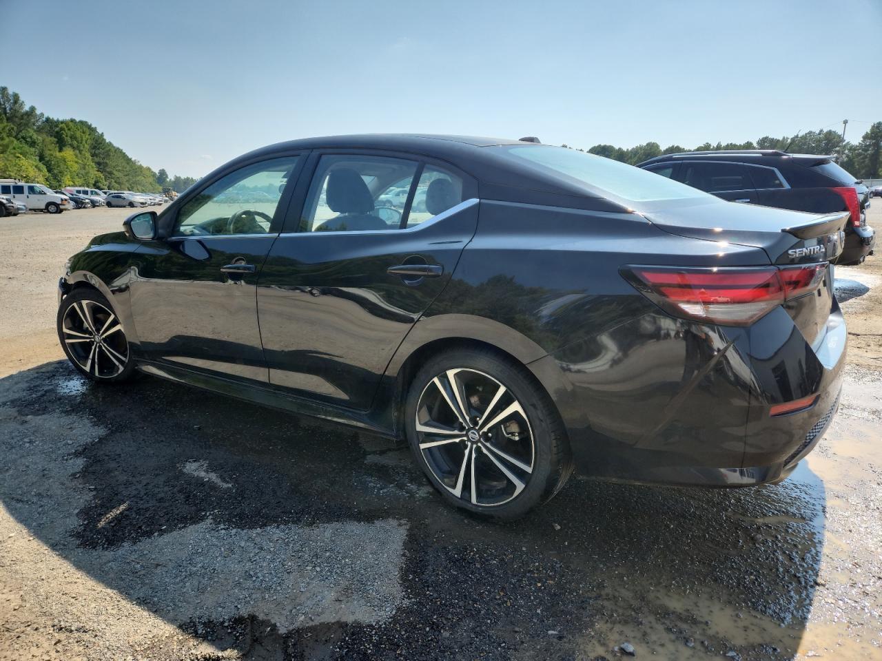 2021 Nissan Sentra Sr - Фото 2