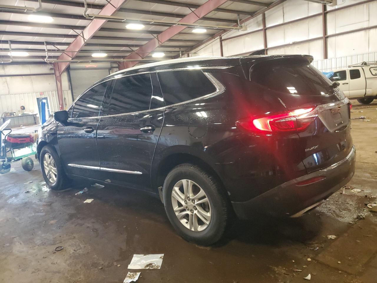 2018 Buick Enclave Essence - Image 2