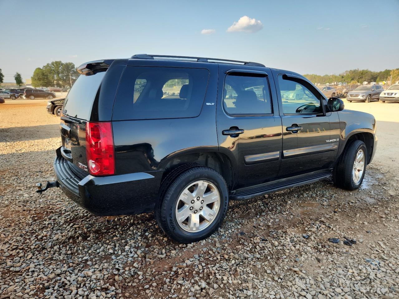 2007 GMC Yukon - Image 3