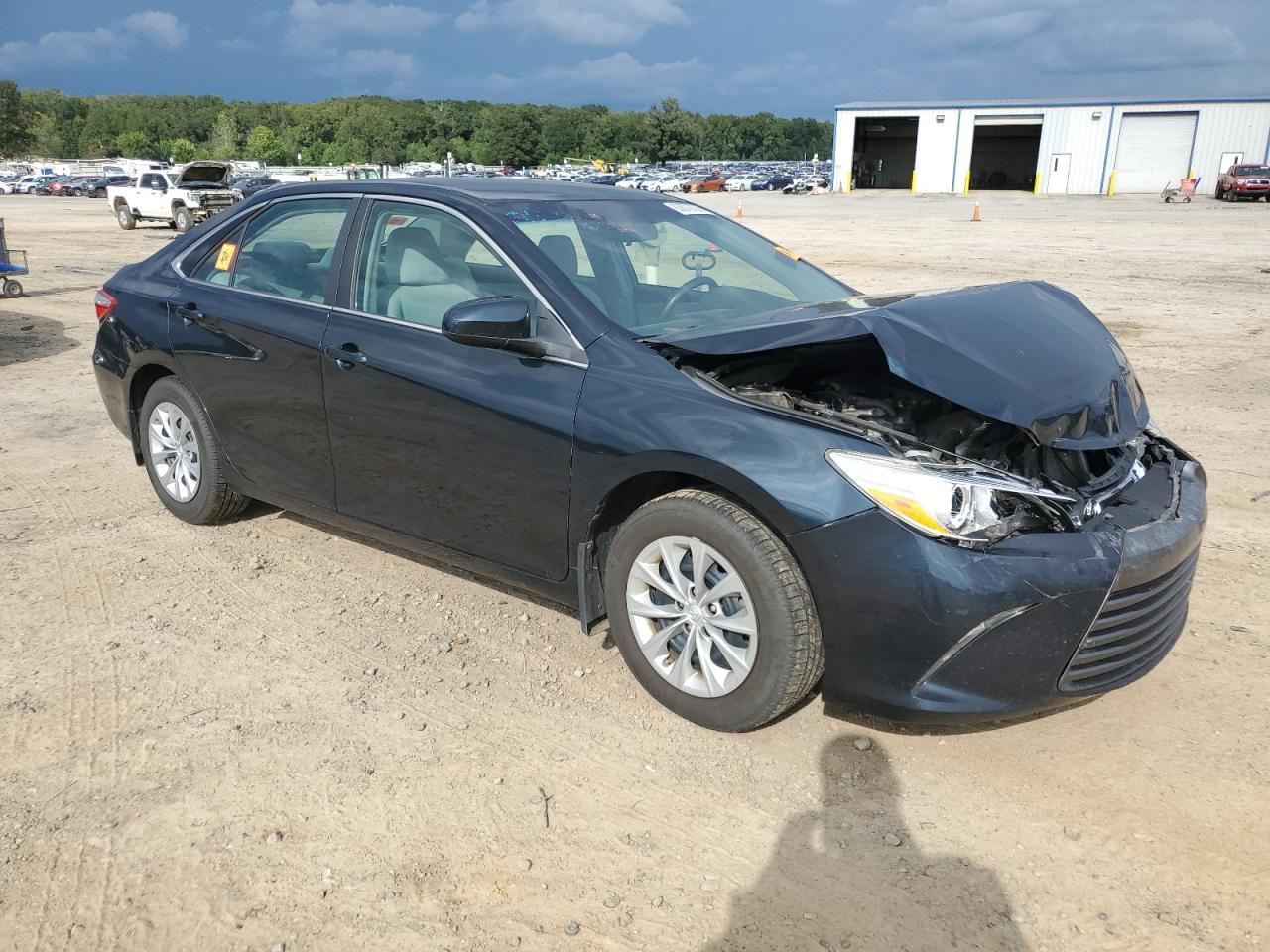 2017 Toyota Camry Le - Image 4
